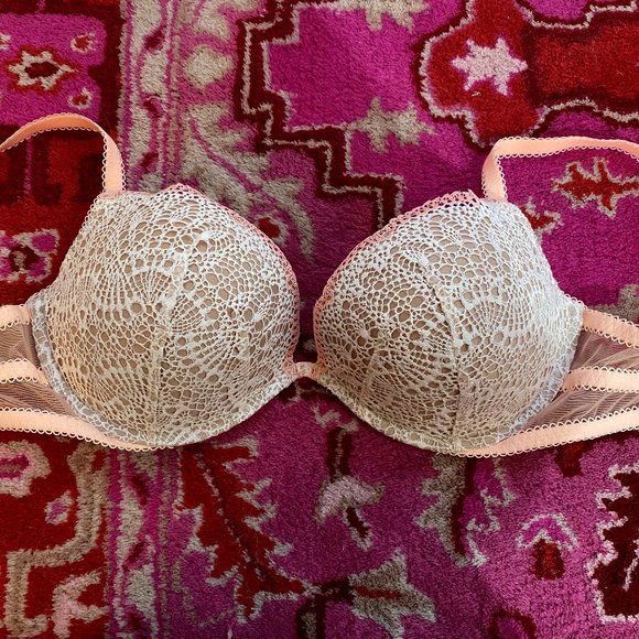 Victoria's Secret Demi Bra Lace 34DD peach/white - Picture 1 of 3